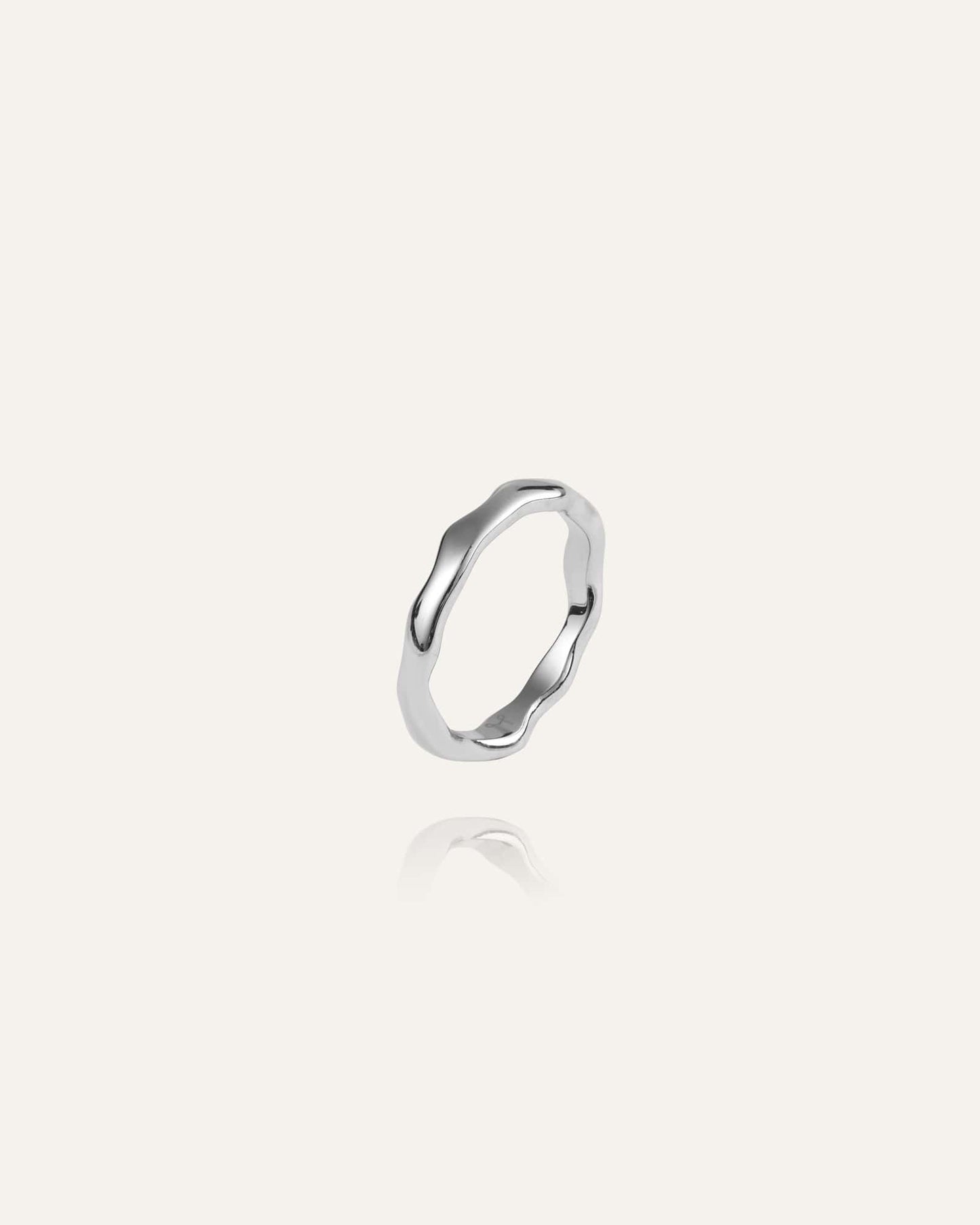 Wavy Petite Ring
