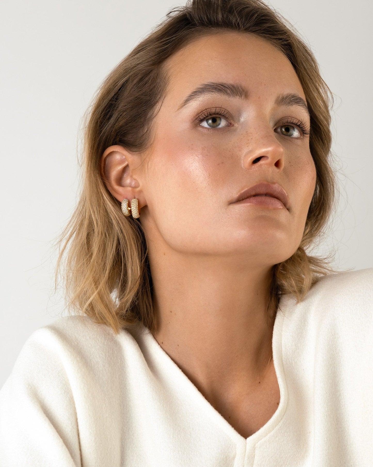 Amour Hoops Medium