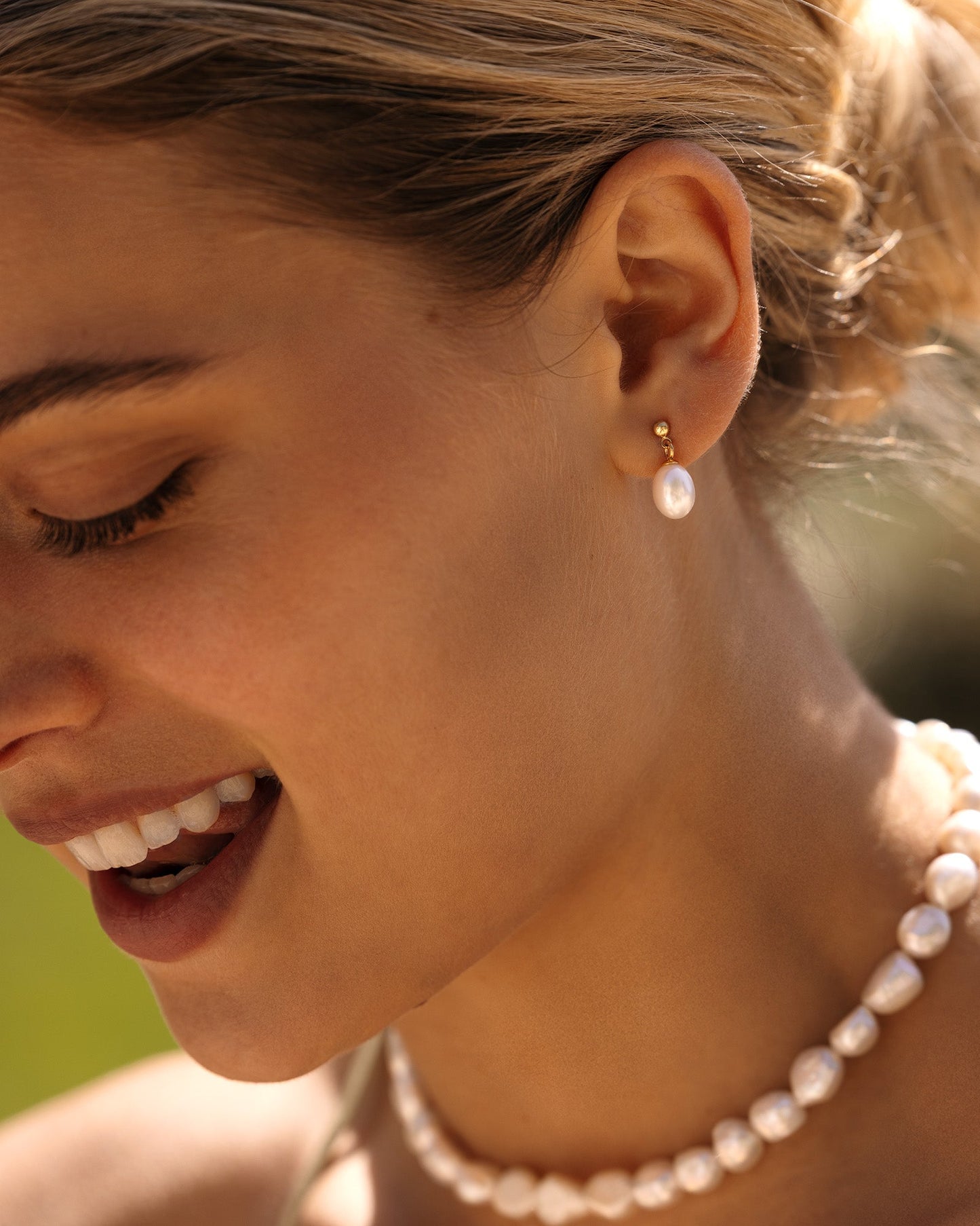 Aura Pearl Gold Earring