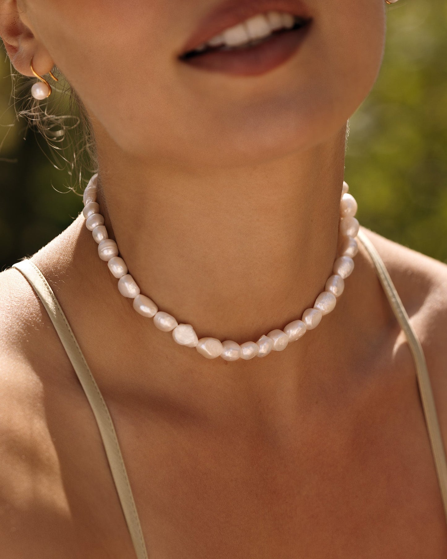 Aura Pearl Gold Necklace