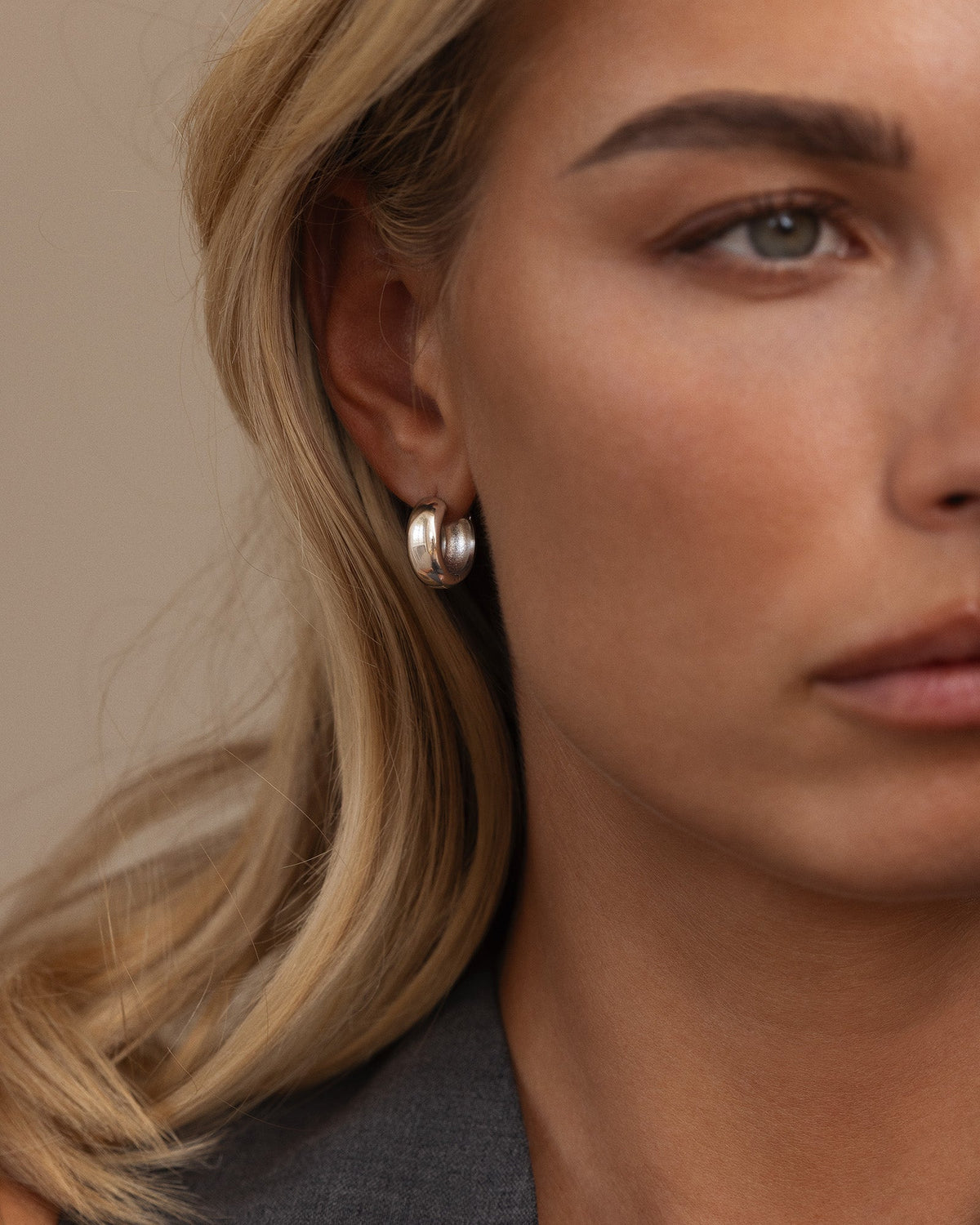 Brave Small Hoops
