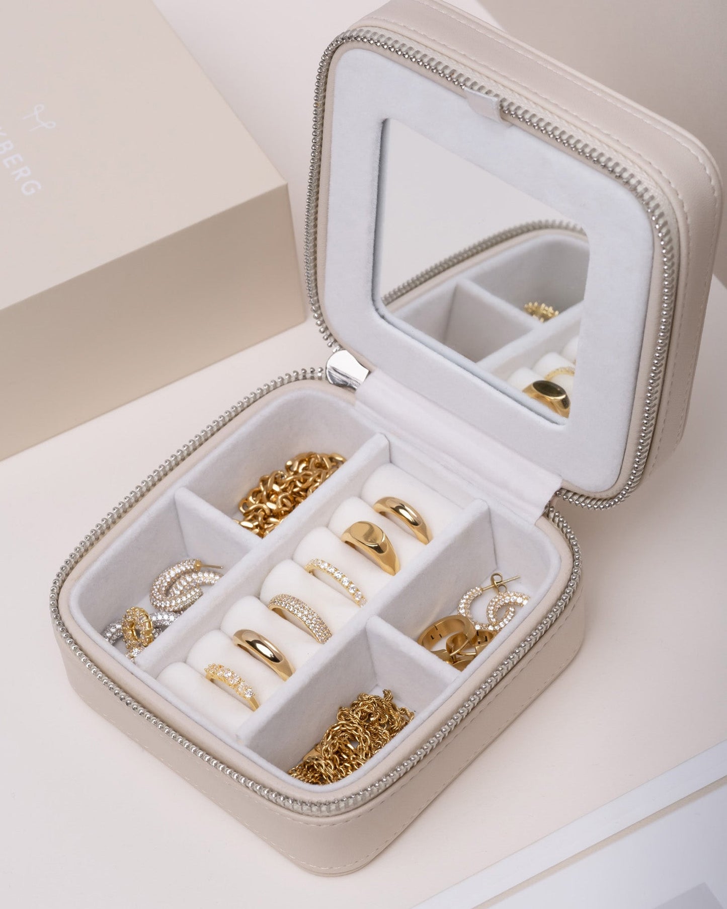 Free Jewelry Case Small Beige