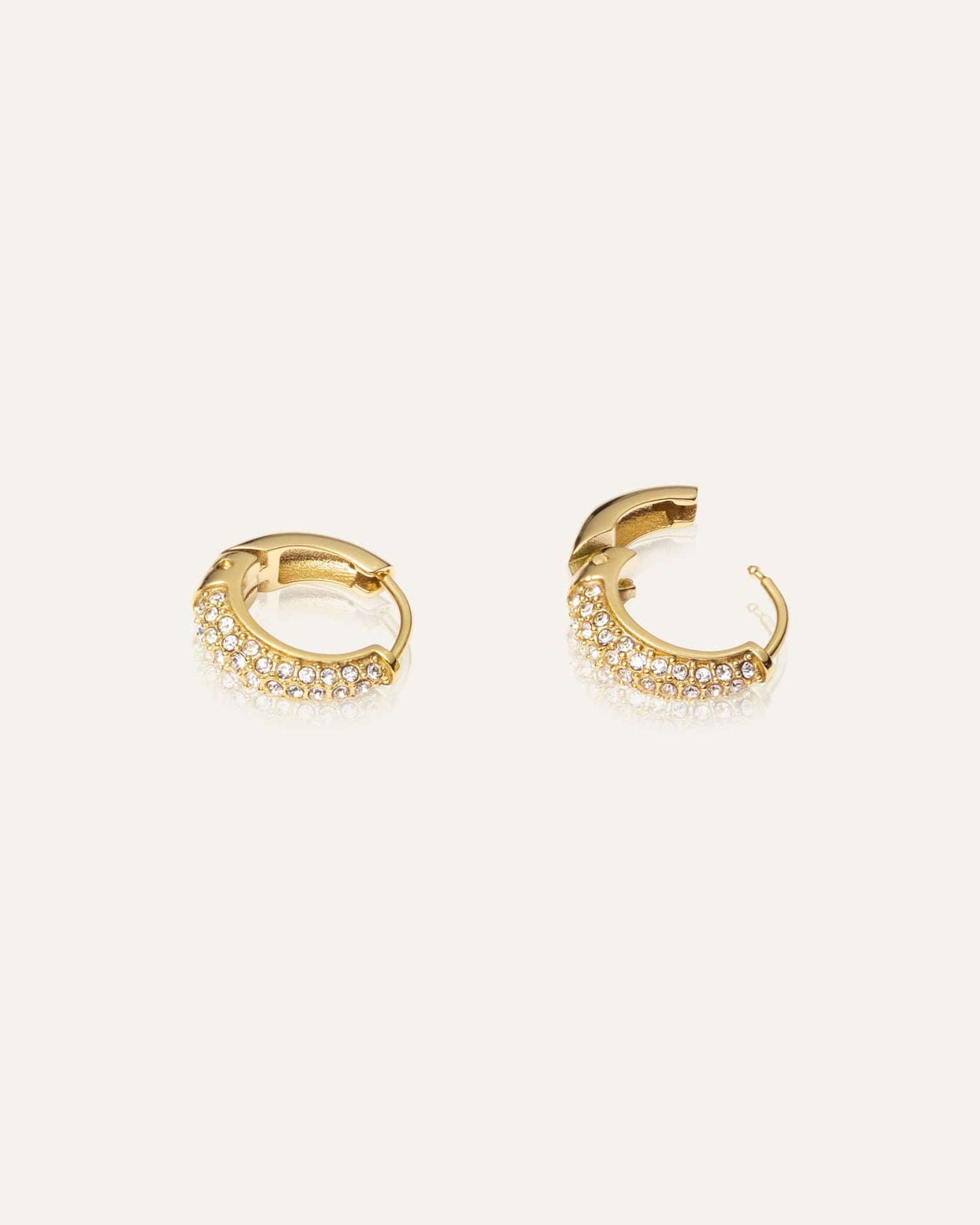 Pavé precious small gold hoops