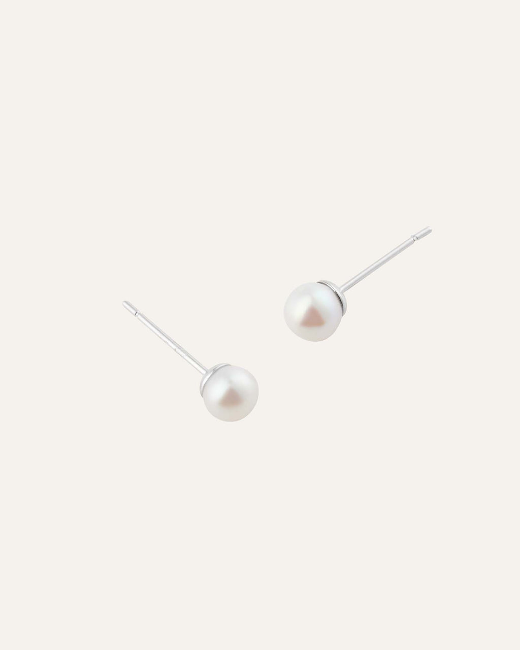 Pearl Studs Medium