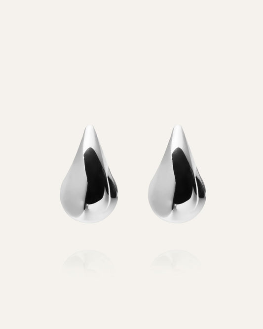 Plain daring small silver earring