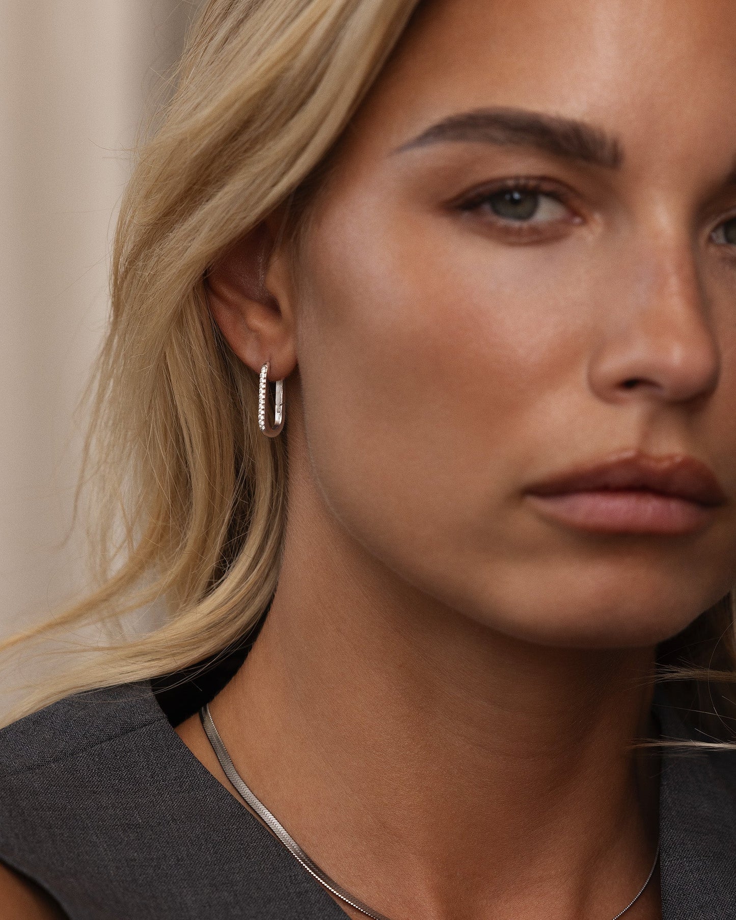 Sparkle Medium U-Hoops