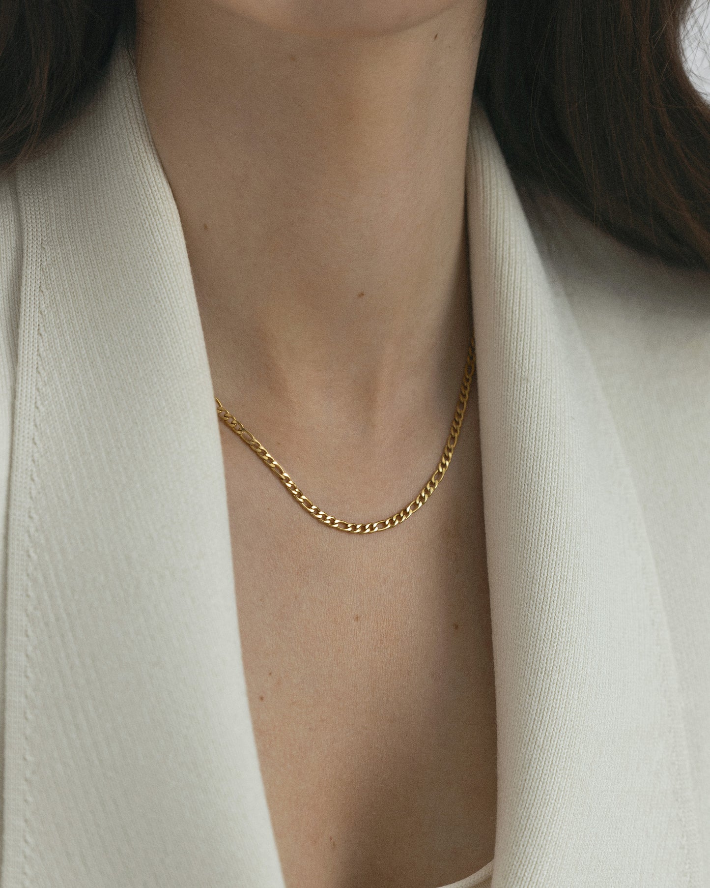 Thin figaro necklace gold