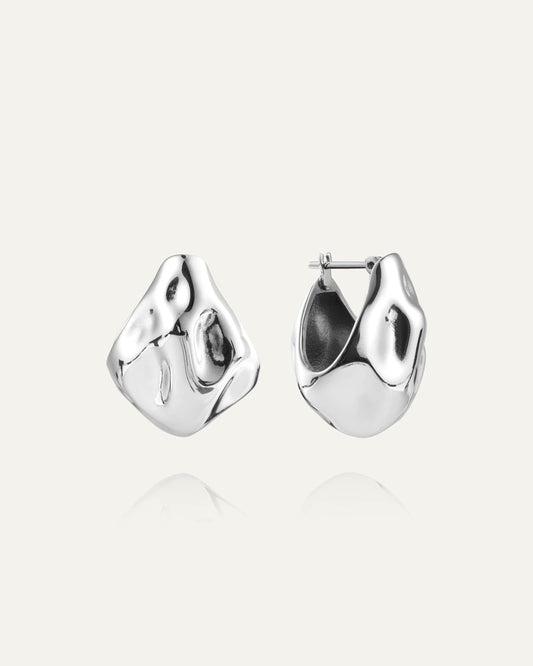 WAVY BOLDED DROP SILVER EARRING