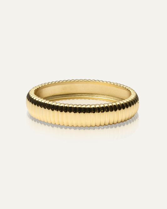 Retro Ribbed Gold Bangle