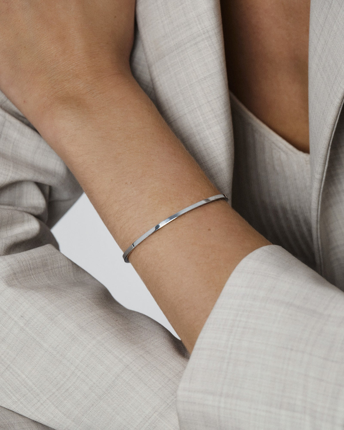 Sleek Bangle Medium