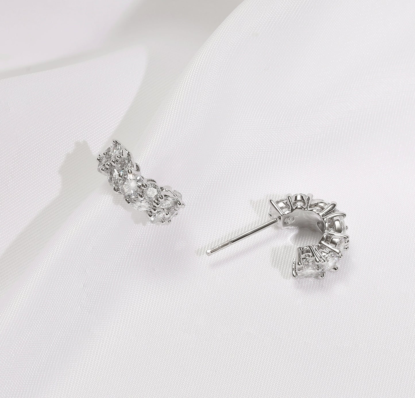 Queen Earrings silver small