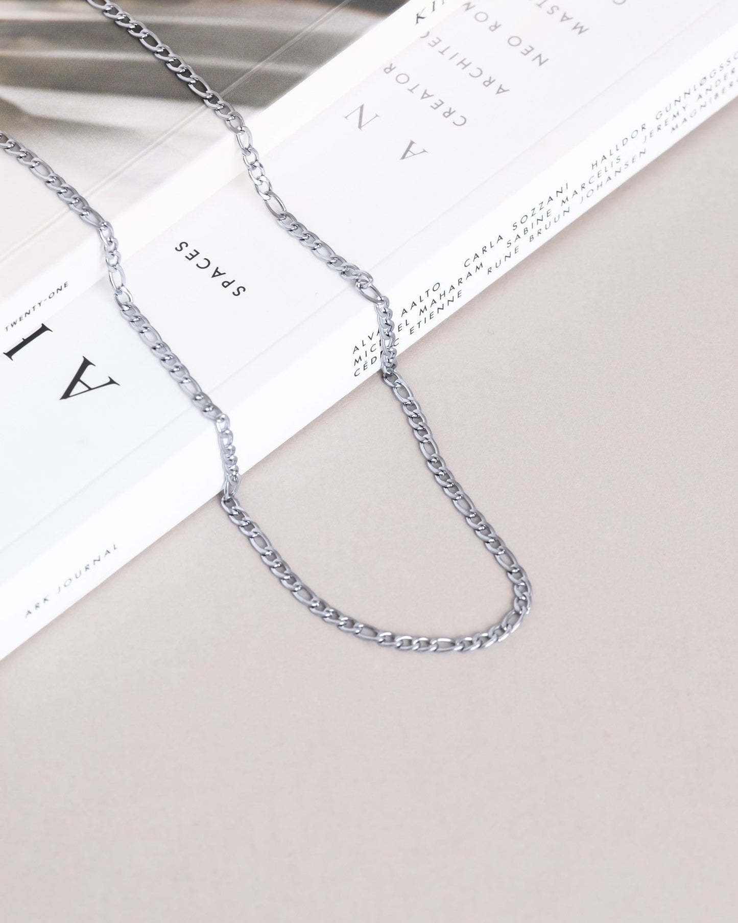 Thin Figaro Necklace Silver